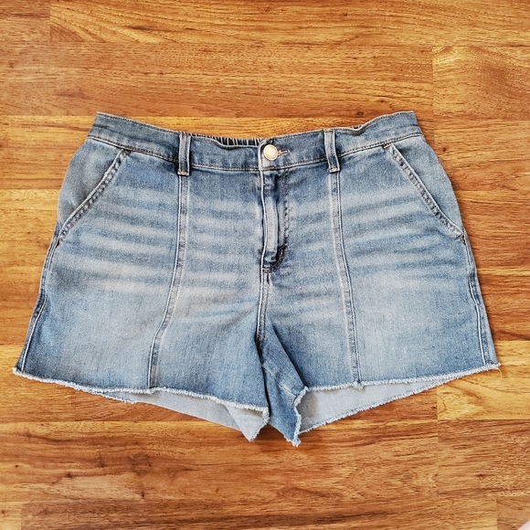 Maurices Pants - Maurices Size Large Jean Shorts